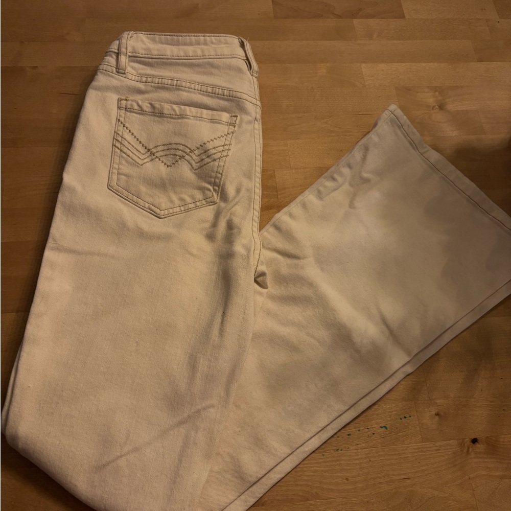 Idyllwind Cream Straight Leg Jeans with Decorative Stitching